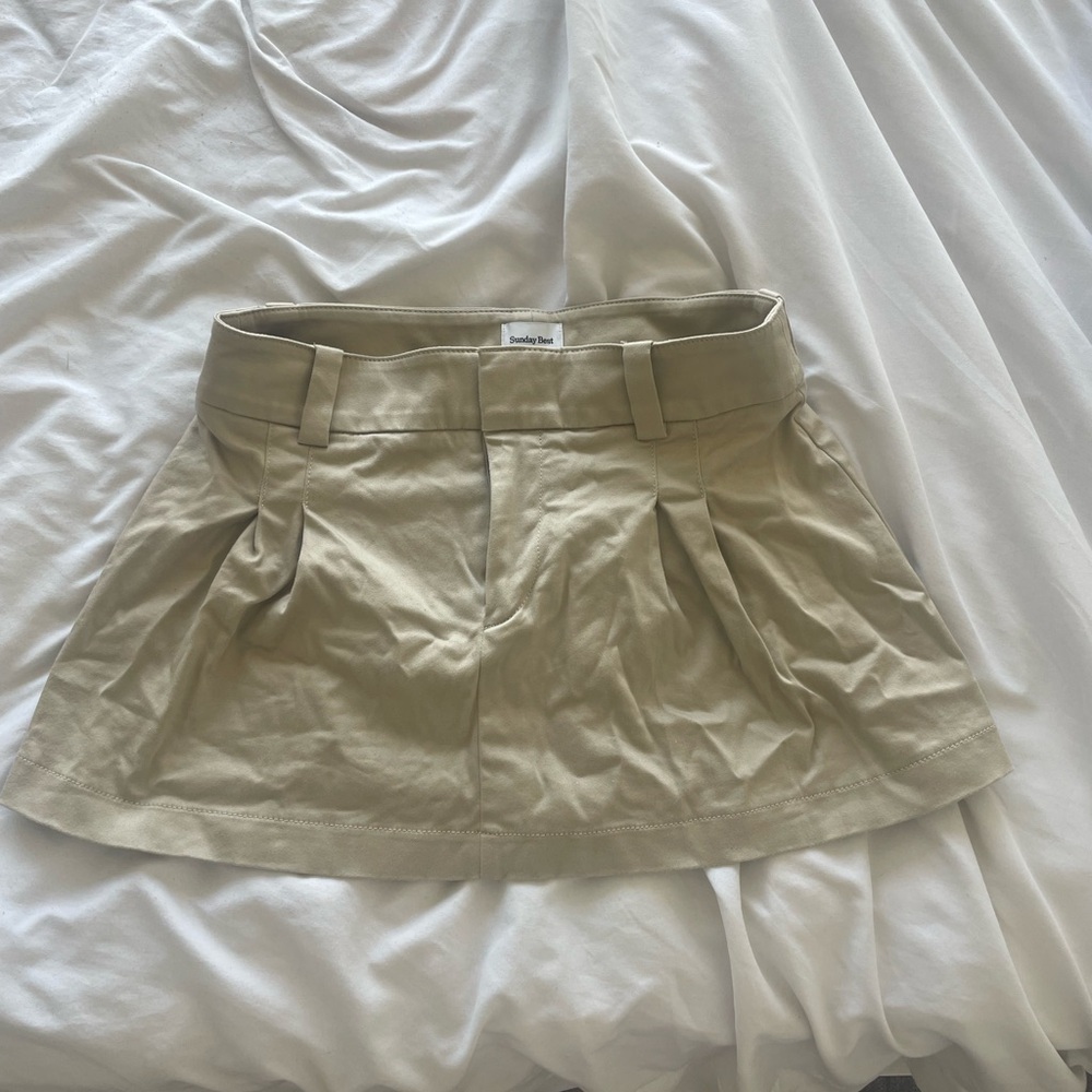 Aritzia Sunday best skirt